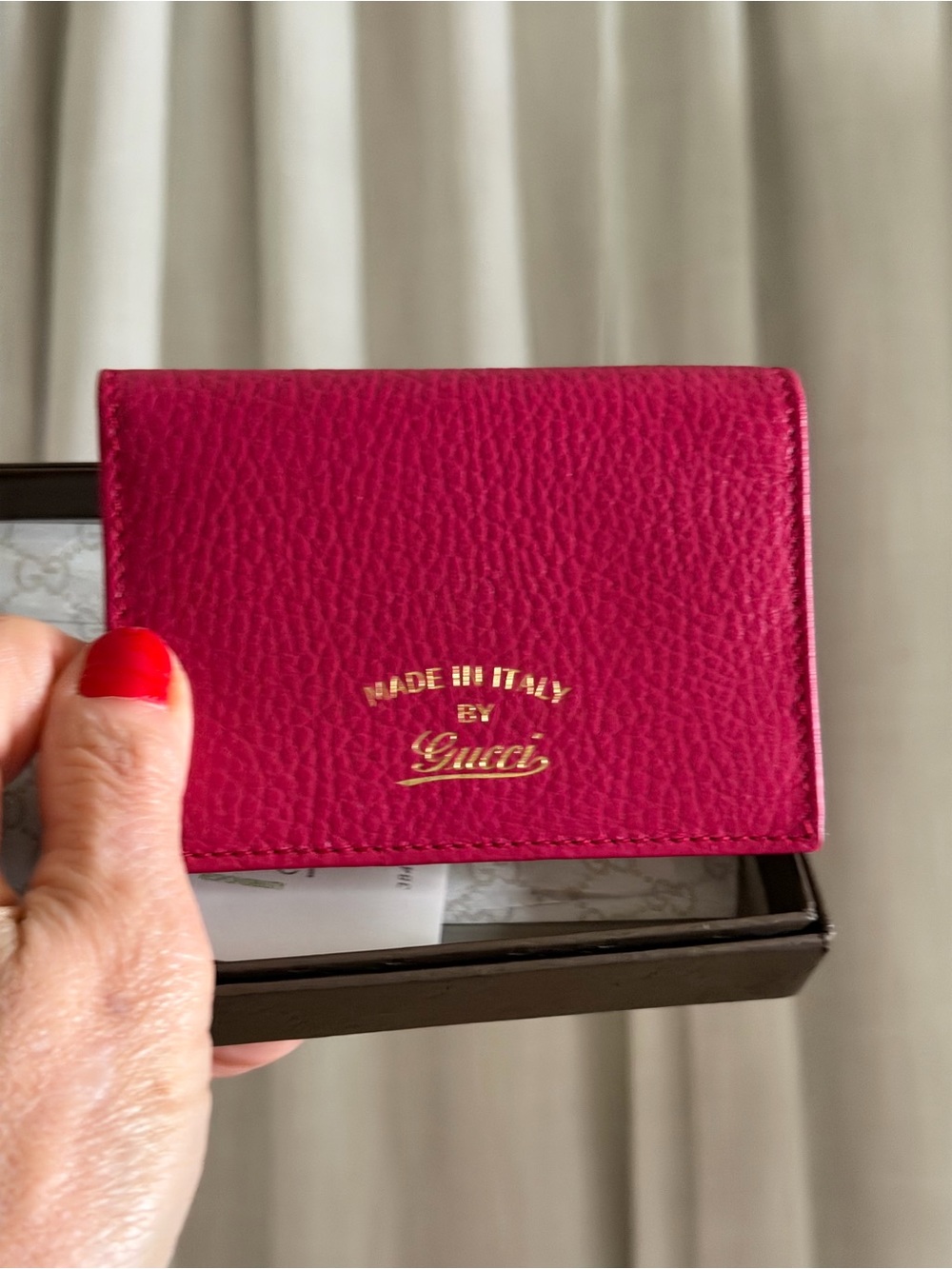 Gucci Pebbled Leather Card Case in Fuchsia